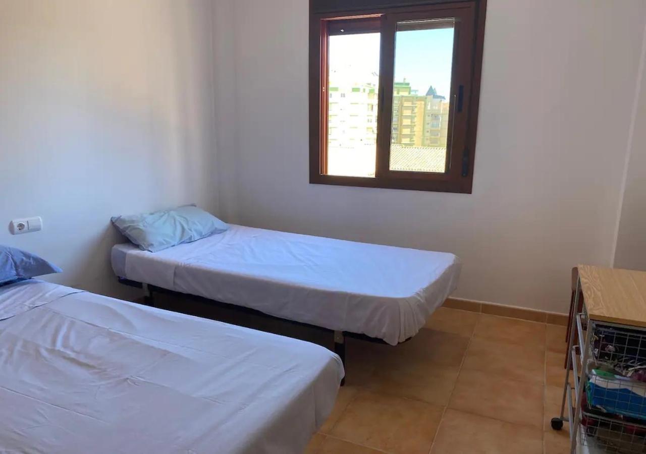 Habitacion En Casa Vacacional Fuengirola Bagian luar foto
